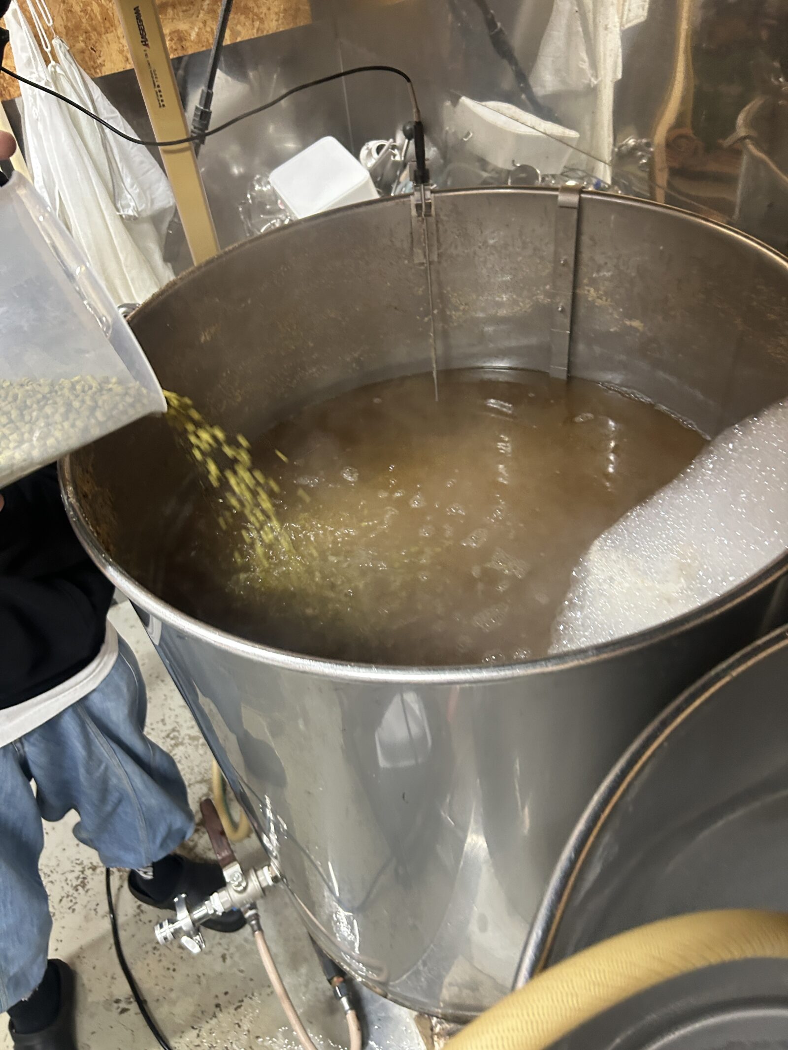 飲食店のオリジナルビール製作、OEMで作る方法と実際の費用。 2 飲食店のオリジナルビール製作、OEMで作る方法と実際の費用。 1